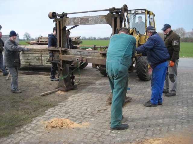 Abbau der Horizontal Gattersäge in Stakendorf